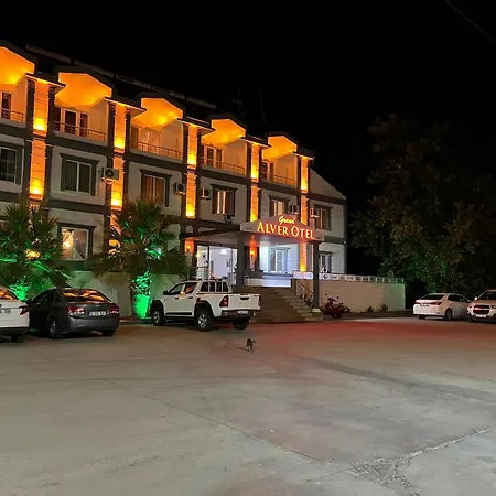 Grand Alver Hotel *