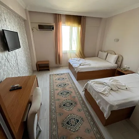 Grand Alver Hotel *