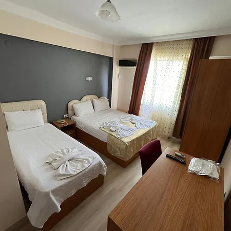 Hotel Grand Alver *